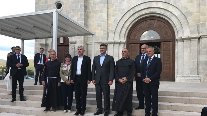 Predsjednik Vlade: Franjevački samostan u Širokom Brijegu pridonosi njegovanju hrvatskog identiteta u BiH 